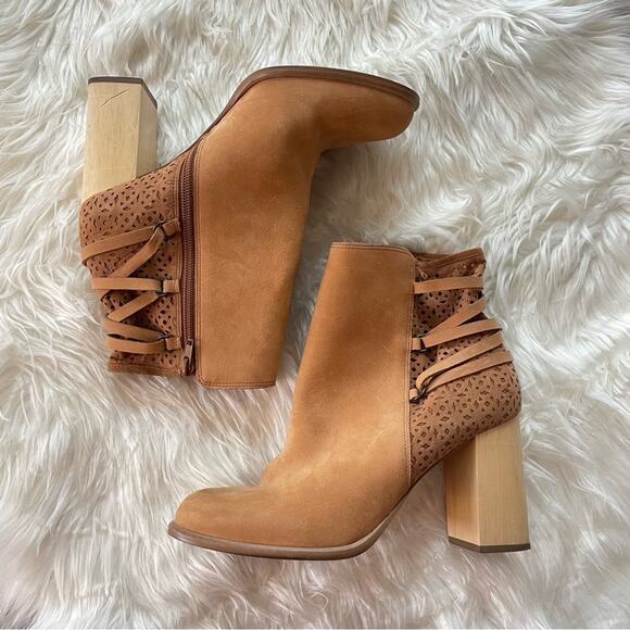 Anthropologie | Miss Albright Cottage Laser Cut Lace Ankle Booties Boots Brown 9 - Picture 5 of 12